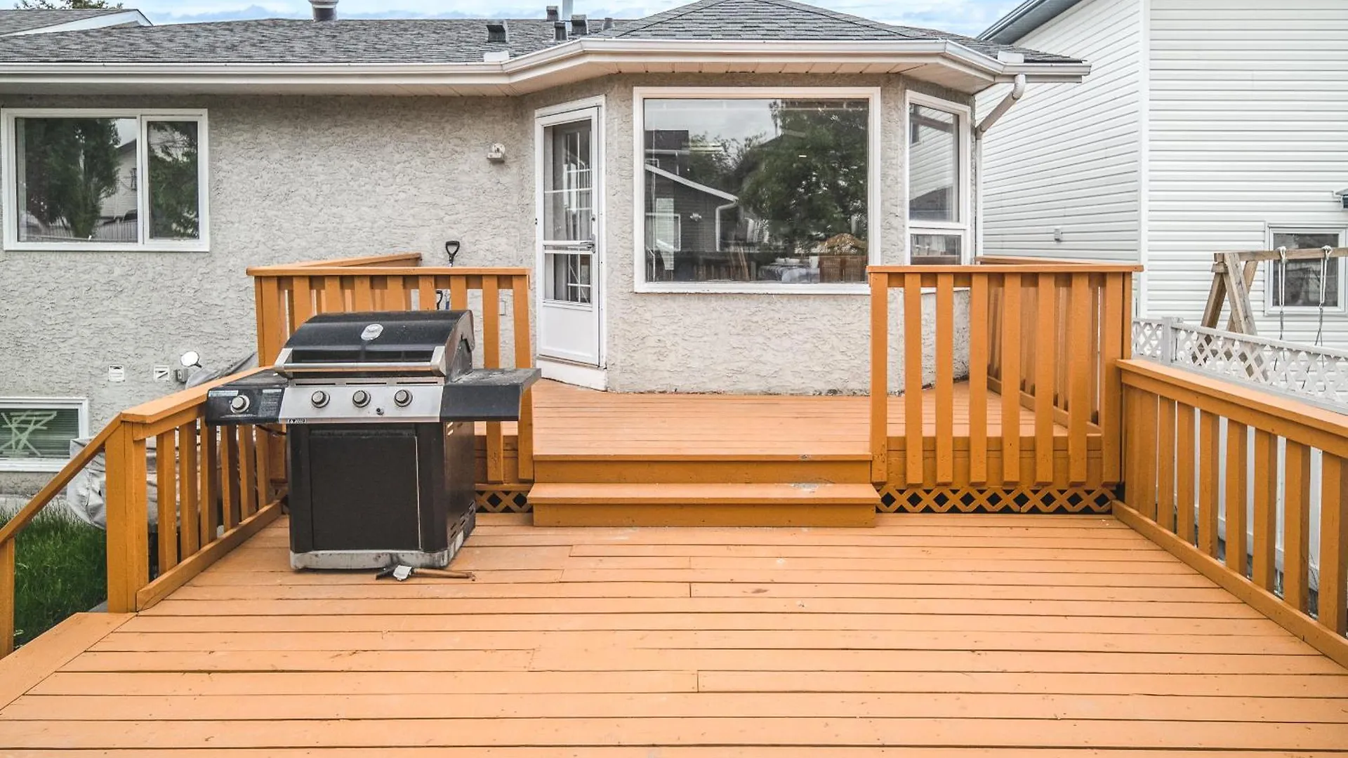 Airport 4Br2Ba Double Garage Pet Friendly Apartamento YYC