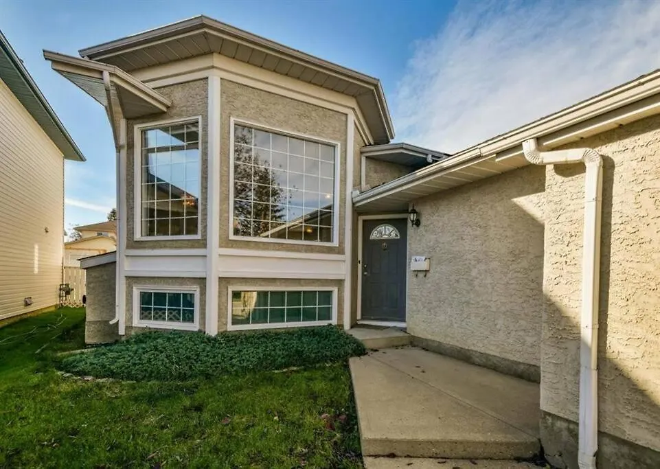 Airport 4Br2Ba Double Garage Pet Friendly Apartment Calgary 0*,