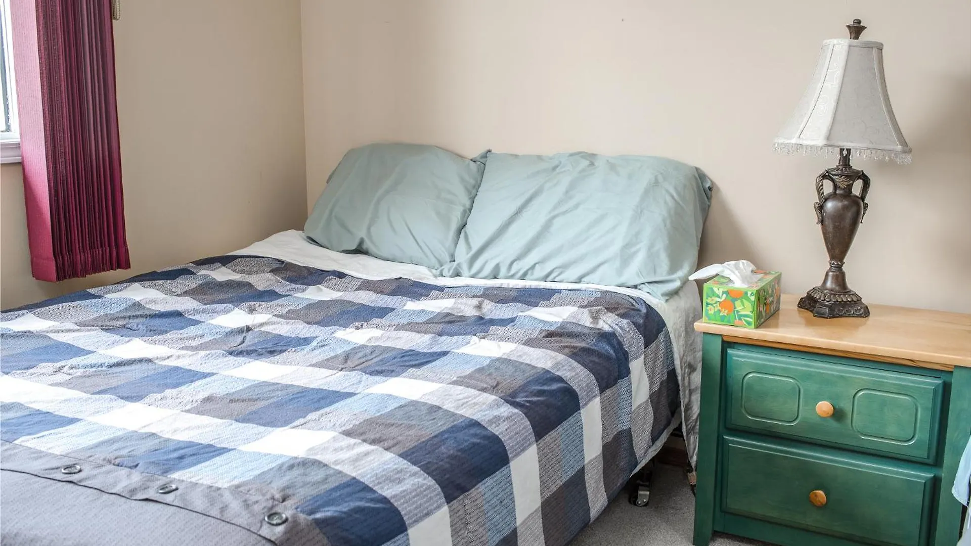 Airport 4Br2Ba Double Garage Pet Friendly Apartment Calgary